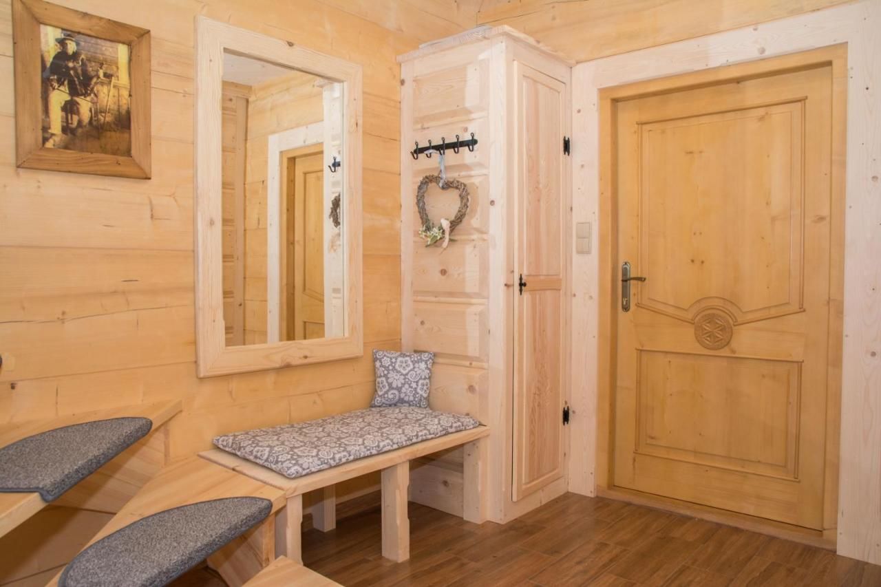 Шале Domek Trzy Doliny Zakopane - Three Valleys Chalet Zakopane Закопане